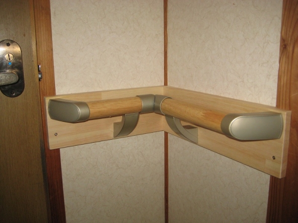 介護保険住宅改修2(トイレ手すり取付)